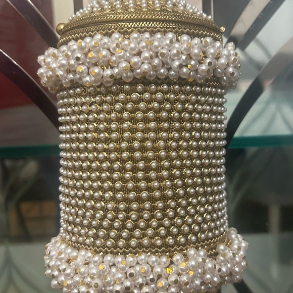 Beautiful Ramla Pearly Glam Bag - Gold and White - New without tag. - Picture 7 of 10